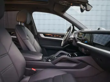 PORSCHE Cayenne E-Hybrid  PANO HEADUP BOSE INNO LUFT