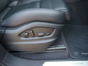 PORSCHE Cayenne E-Hybrid  PANO HEADUP BOSE INNO LUFT