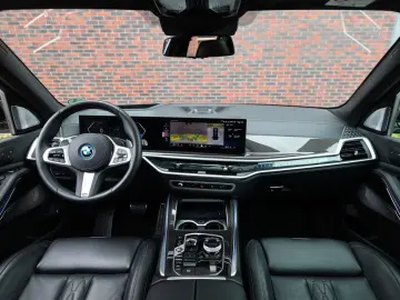 BMW X5 50e xDrive   M performance - Skylounge