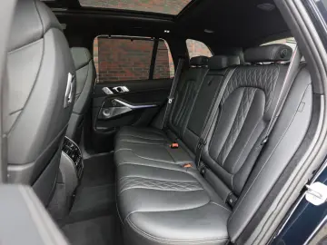 BMW X5 50e xDrive   M performance - Skylounge