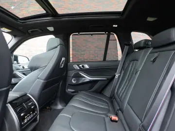 BMW X5 50e xDrive   M performance - Skylounge