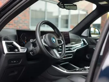 BMW X5 50e xDrive   M performance - Skylounge