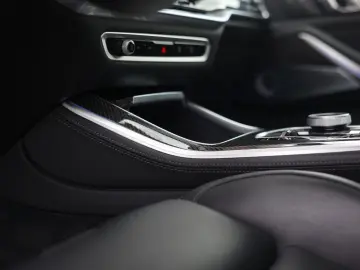 BMW X5 50e xDrive   M performance - Skylounge