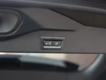 BMW X5 50e xDrive   Pano - AHK - HUD