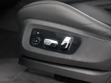 BMW X5 50e xDrive   Pano - AHK - HUD