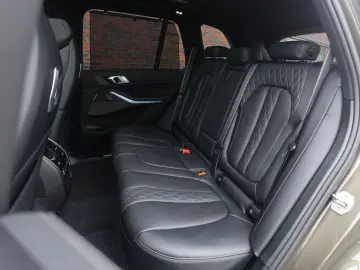 BMW X5 50e xDrive   Pano - AHK - HUD