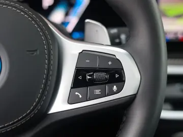 BMW X5 50e xDrive   Pano - AHK - HUD