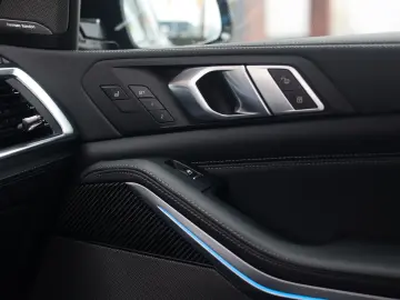 BMW X5 50e xDrive   Pano - AHK - HUD