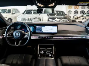 BMW 740d xDrive M Sport Pro Executive Lounge