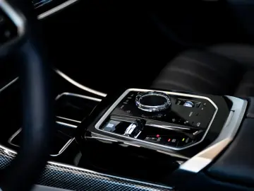 BMW 740d xDrive M Sport Pro Executive Lounge
