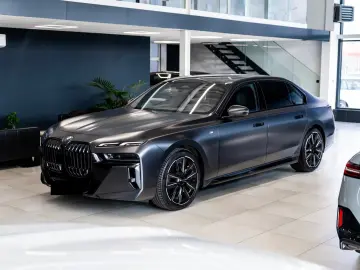 BMW 740d xDrive M Sport Pro Executive Lounge