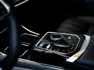 BMW 740d xDrive M Sport Pro Executive Lounge