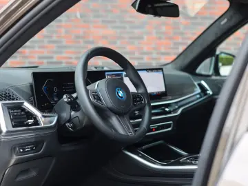 BMW X5 50e xDrive   Individual - Voll! - Skylounge