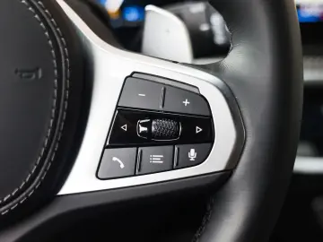 BMW X5 50e xDrive   Individual - Voll! - Skylounge