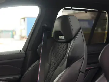 BMW X5 50e xDrive   M Performance - Pano - AHK
