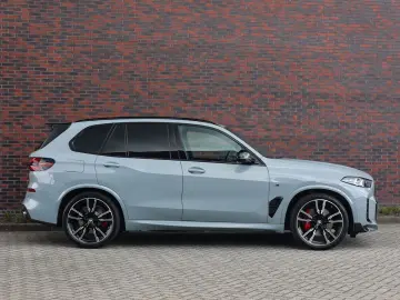 BMW X5 50e xDrive   M Performance - Pano - AHK