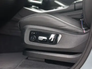 BMW X5 50e xDrive   M Performance - Pano - AHK