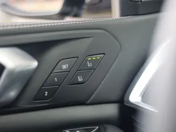 BMW X5 50e xDrive   M Performance - Pano - AHK
