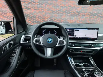 BMW X5 50e xDrive   M Performance - Pano - AHK