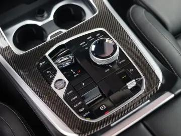 BMW X5 50e xDrive   M Performance - Pano - AHK