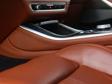 BMW X5 50e xDrive   M Performance - Pano - AHK
