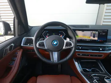 BMW X5 50e xDrive   M Performance - Pano - AHK