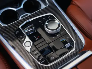 BMW X5 50e xDrive   M Performance - Pano - AHK