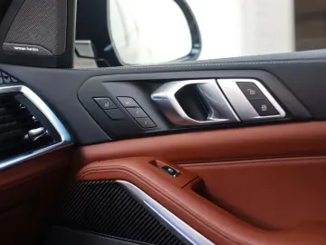 BMW X5 50e xDrive   M Performance - Pano - AHK