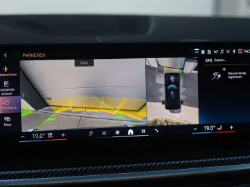 BMW X5 50e xDrive   M Performance - Pano - AHK