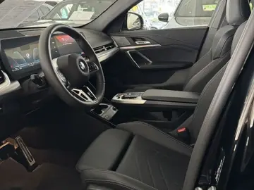 BMW X2 xDrive20d M Sport PRO AHK PANO Harman Massage