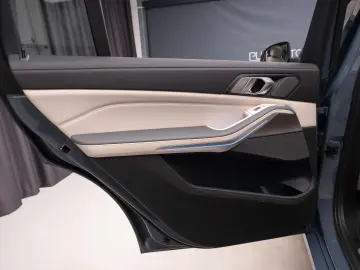 BMW X7 40i xDrive
