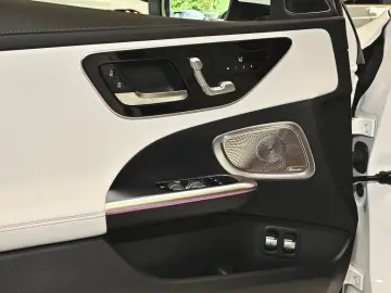 Mercedes-Benz C 300 e AMG Sport Premium  PANO