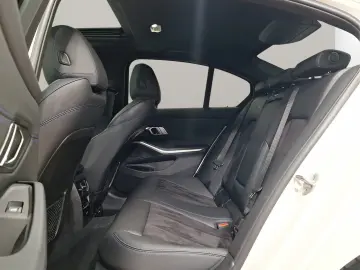 BMW 330i Limousine M Sport LiveCockpitProf Kamera