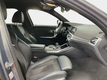 BMW 330i Aut M Sport Laser Frozen Dark Grey Inno RFK