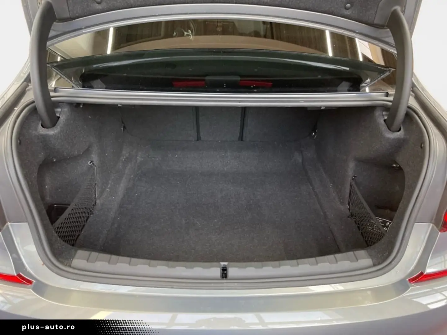 BMW 330i Aut M Sport Laser Frozen Dark Grey Inno RFK
