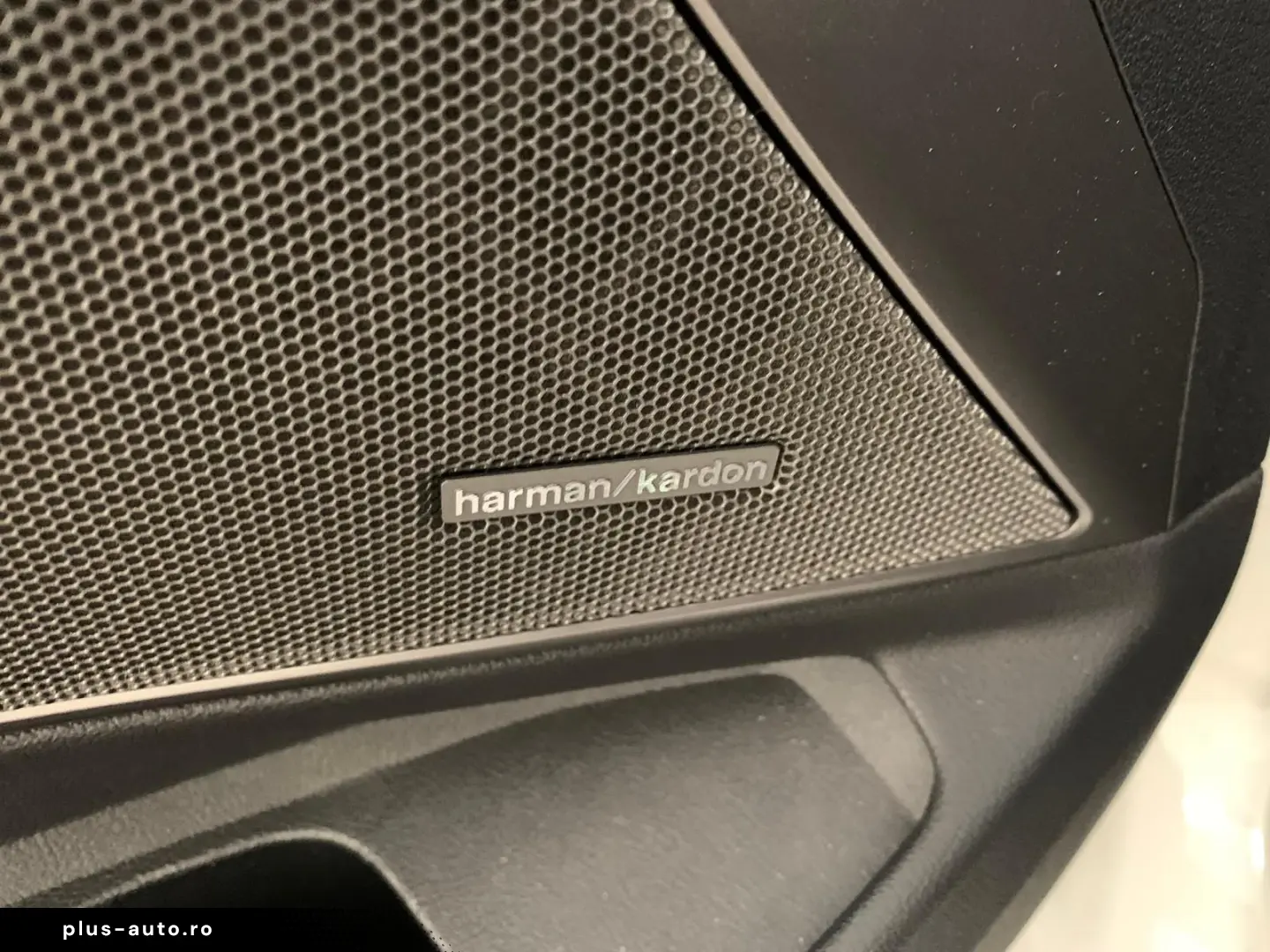 BMW 330 i M Sport Pro HeadUp Memory H&K 19  Kam