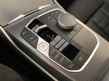 BMW 330 i M Sport Pro HeadUp Memory H&K 19  Kam