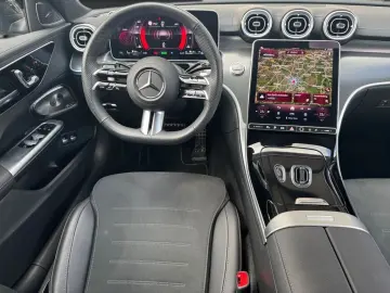 MERCEDES-BENZ C 300 e AMG  Pano-D  Night-P.  Burmester  360