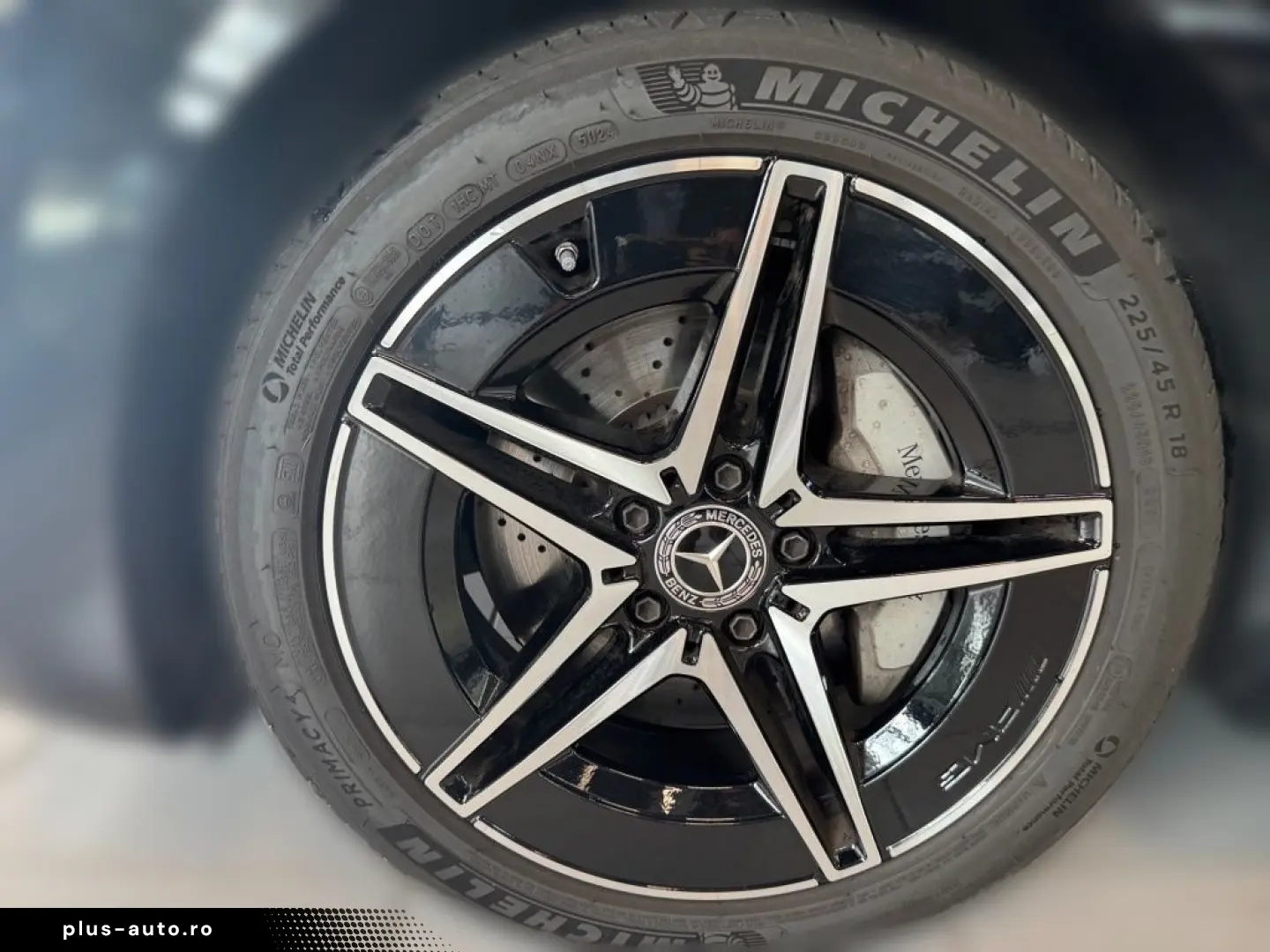 MERCEDES-BENZ C 300 e AMG  Pano-D  Night-P.  Burmester  360