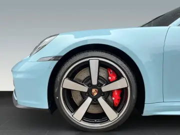 Porsche 911 Carrera 4S (992 II)