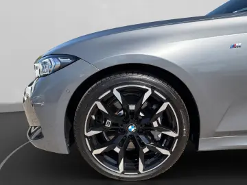 BMW 330i xDrive Limousine M Paket Drive Park Assist