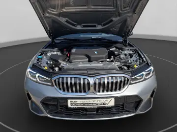 BMW 330i xDrive Limousine M Paket Drive Park Assist