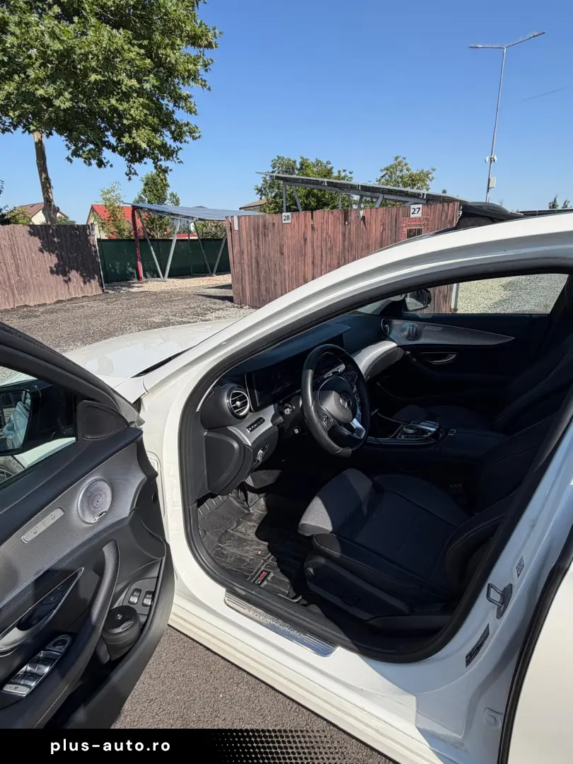 Mercedes E 220d – Panoramic   Burmester   Distronic Plus