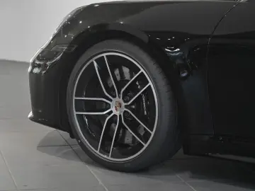 Porsche 911 Carrera S (992 II)