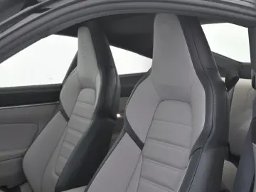 Porsche 911 Carrera S (992 II)