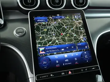 MERCEDES-BENZ C 300 d 4M Avantgarde Navigation 360 K…