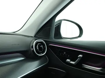 MERCEDES-BENZ C 300 d 4M Avantgarde Navigation 360 K…