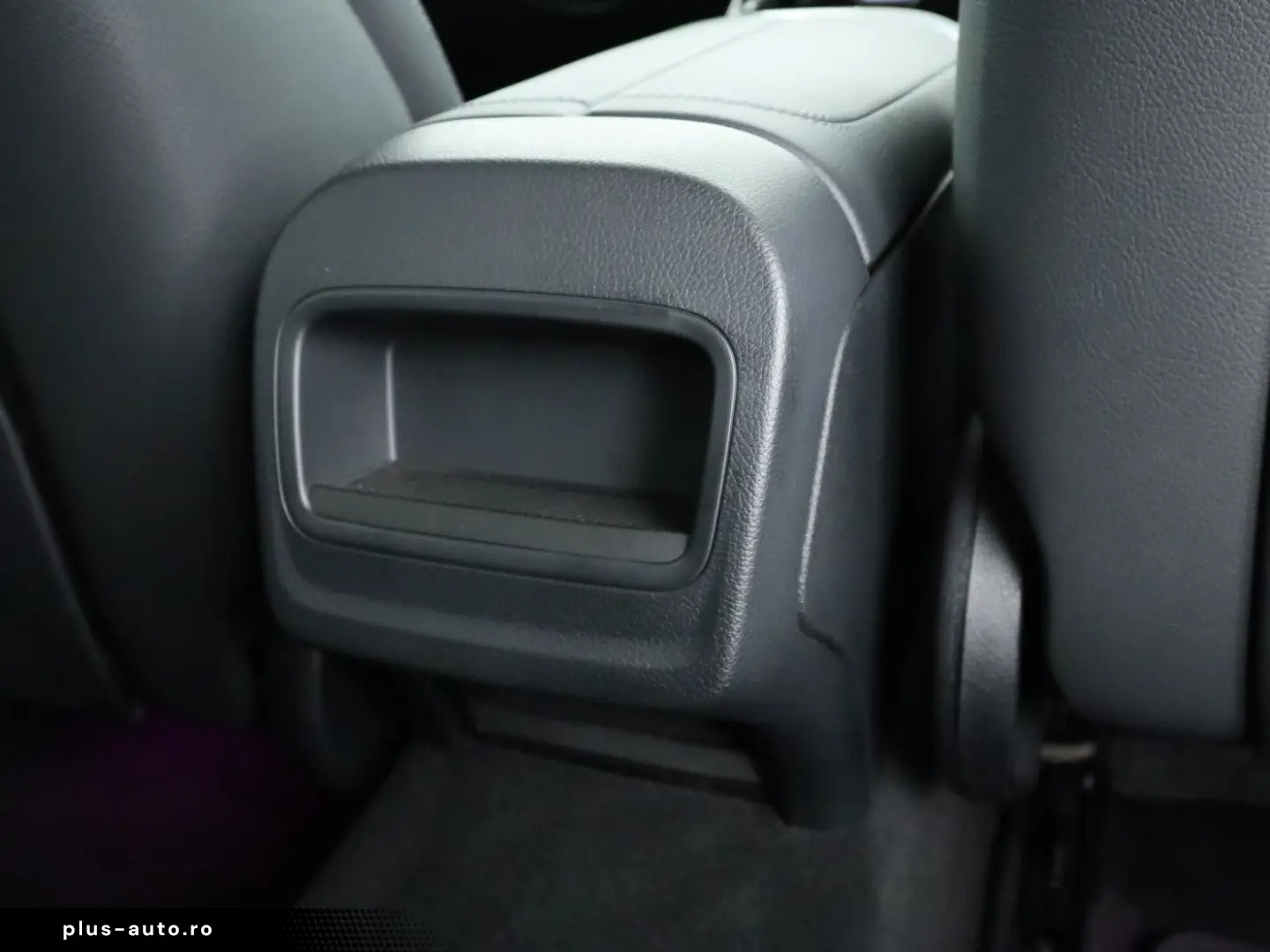 MERCEDES-BENZ C 300 d 4M Avantgarde Navigation 360 K&hellip;
