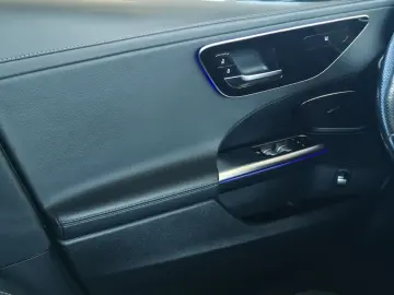 MERCEDES-BENZ C 300 d 4M  AMG Dig.Light AHK Pano Nig…