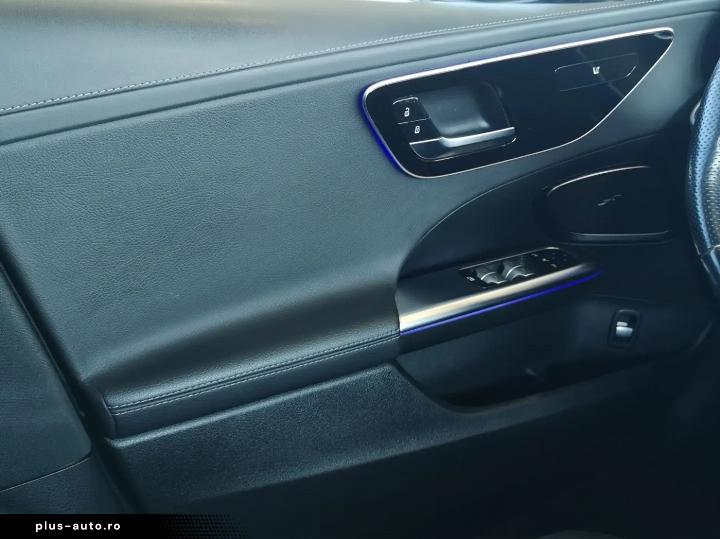 MERCEDES-BENZ C 300 d 4M  AMG Dig.Light AHK Pano Nig&hellip;